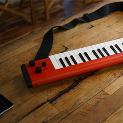 【新品上市】雅马哈肩背式电子键盘Sonogenic SHS-500新品上市